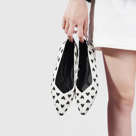 Heart Print Pointed Toe Comfortable Flats - White