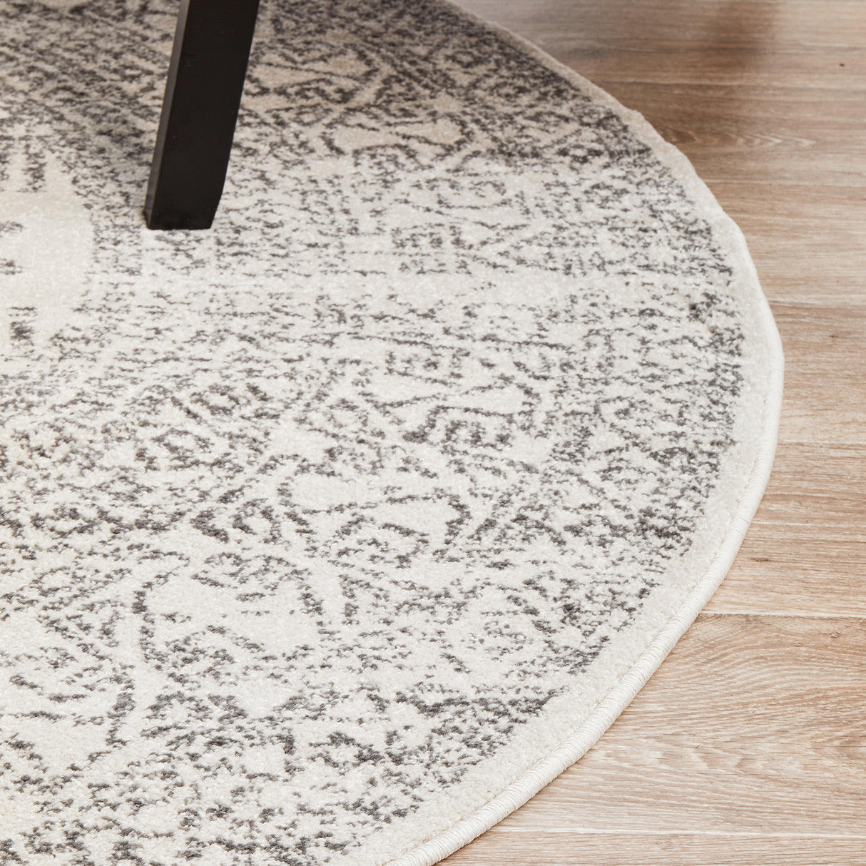 Chrome Addison Silver Round Rug