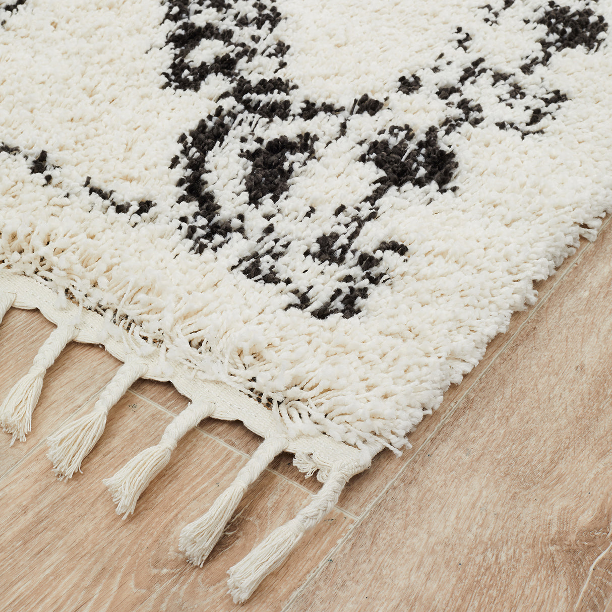 Saffron 33 White Rug