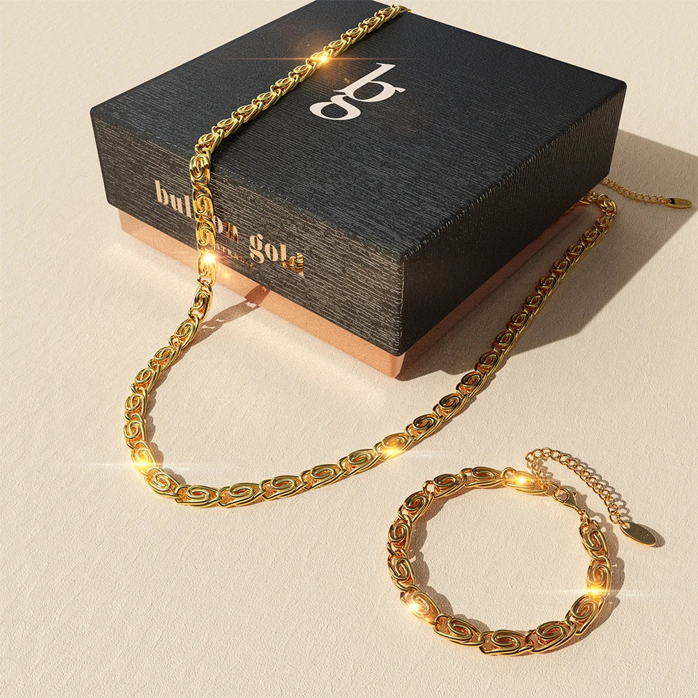 Boxed Bianca Fancy Clip Link Chain Gold Choker Necklace and Bracelet Set