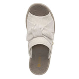 Bzees Smile Wedge - Cream