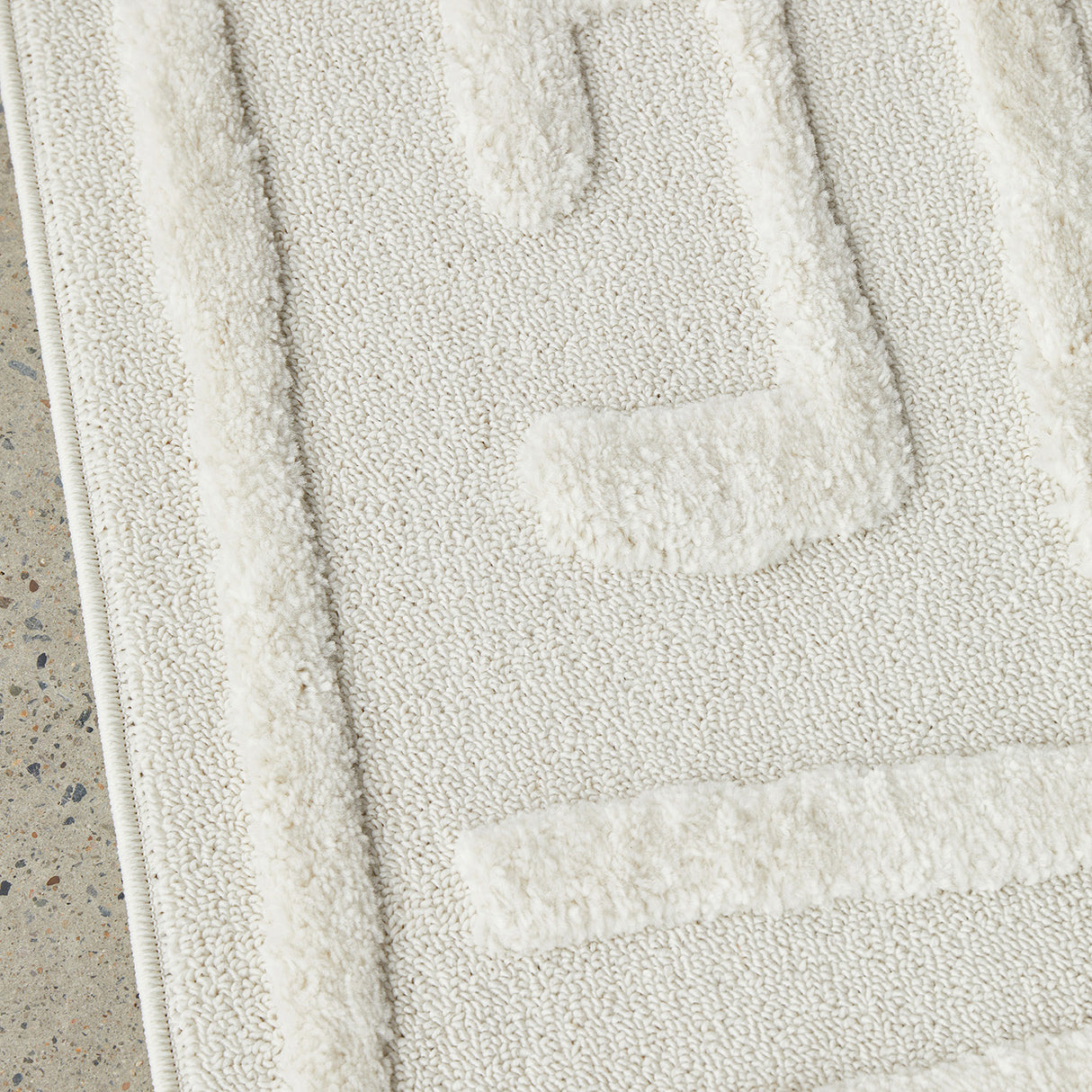 Serenade Arlo White Rug