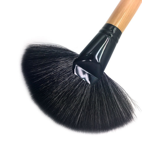 Flat Fan Brush Professional Fiber Makeup Brush Define Bronzer Illuminator - Woodgrain Black