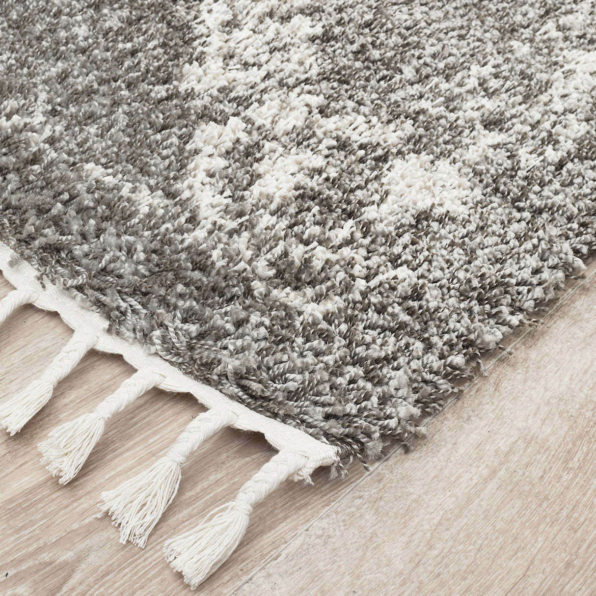 Saffron 33 Grey Rug