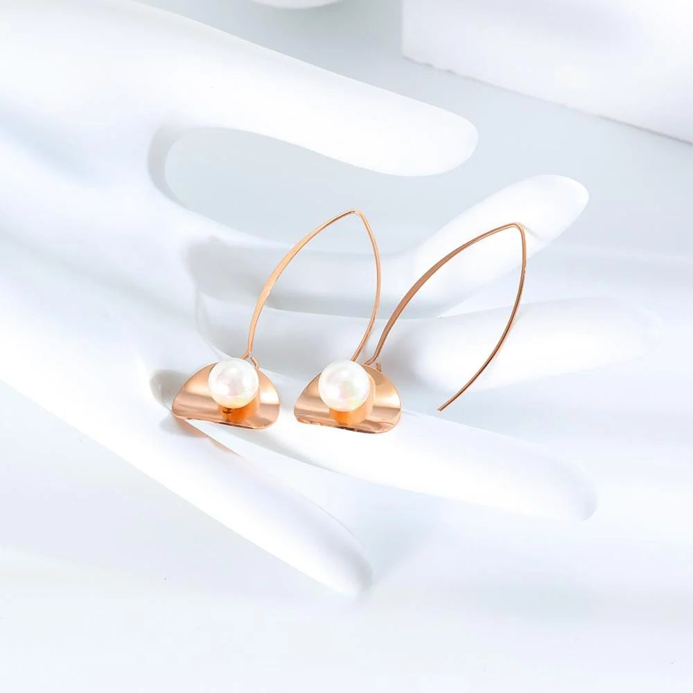 Bullion Gold Earthy Pearl Core Hook Earrings in Rose Gold