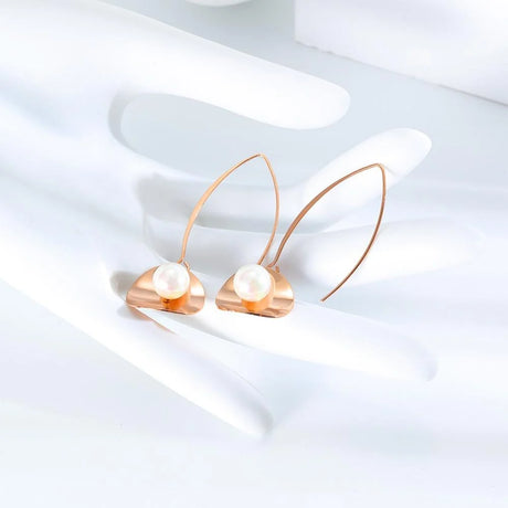 Bullion Gold Earthy Pearl Core Hook Earrings in Rose Gold