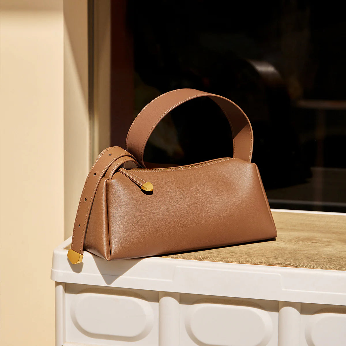 Nalandu Minimalist Leather Baguette Shoulder Bag - Brown
