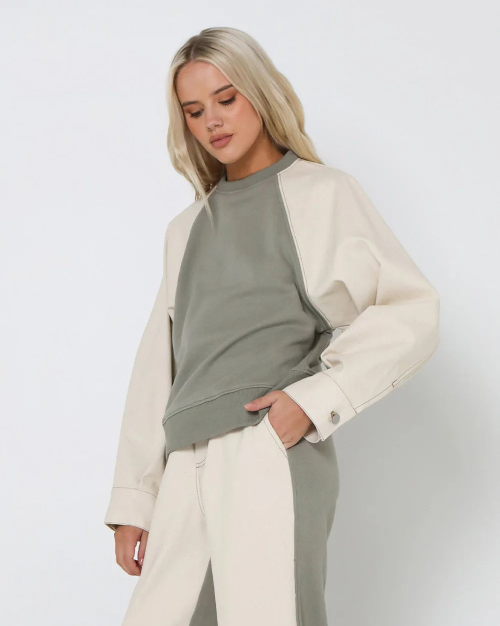Lost In Lunar Women's Bree Sweater - Khaki/Beige